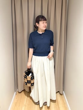 「ITEMS URBANRESEARCH（アイテムズ アーバンリサーチ）のワッシャーナイロンギャザースカート（スカート、ホワイト系）」を使った、みよしさん（レディース・159cm）の夏コーディネート