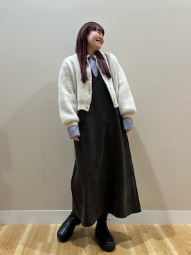 「ITEMS URBANRESEARCH（アイテムズ アーバンリサーチ）のアイテム（ジャンパースカート）」を使った、みよしさん（レディース・159cm）の冬コーディネート