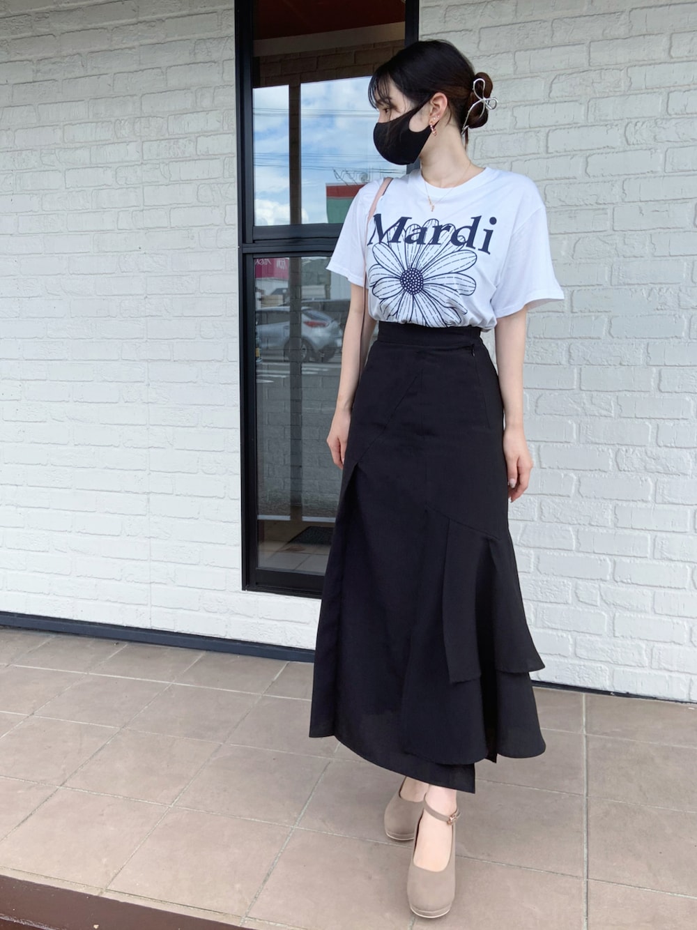 大人気 MARDI Mercredi Tシャツとロングスカート UNISEX TSHIRT FLOWERMARDI（Tシャツ/カットソー）｜Mardi