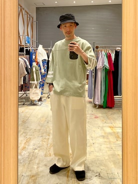 「ペインターパンツ」｜「アイテム（モカシン/デッキシューズ）」を使った、coenむらたさん（メンズ・173cm）の春コーディネート