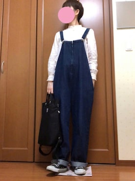 「フリルネック」｜「アイテム（サロペット/オーバーオール）」を使った、すずめさん（レディース・160cm）の秋コーディネート