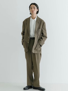 「アイテム（その他アウター、ブラウン系）」を使った、智哉さん（メンズ・177cm）の秋コーディネート