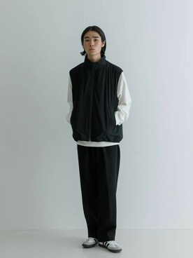 「アイテム（その他アウター、ブラック系）」を使った、智哉さん（メンズ・177cm）の秋コーディネート