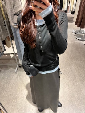 「LOWRYS FARM（ローリーズファーム）のヘンリーレイヤードLS 1074057（Tシャツ/カットソー、グレー系）」を使った、kuboさん（レディース・161cm）の秋コーディネート