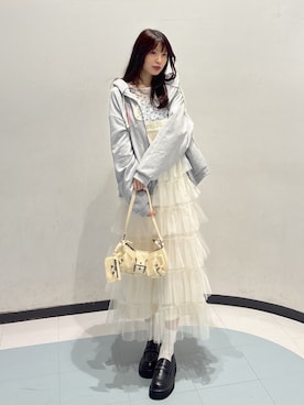 「w closet（ダブルクローゼット）のパッチワークパーカー（パーカー、グレー系）」を使った、アベさん（レディース・164cm）の春コーディネート