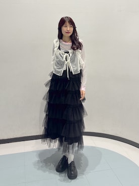 「w closet（ダブルクローゼット）のフリルチュールベスト（シャツ/ブラウス、ホワイト系）」を使った、アベさん（レディース・164cm）の春コーディネート