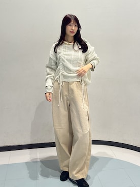 「w closet（ダブルクローゼット）の【5色展開】ラメメッシュドロストニット（ニット/セーター、ホワイト系）」を使った、アベさん（レディース・164cm）の春コーディネート