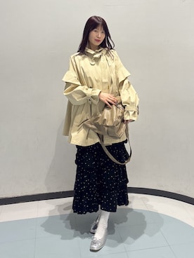 「w closet（ダブルクローゼット）のフリルトレンチコート（トレンチコート、ベージュ系）」を使った、アベさん（レディース・164cm）の春コーディネート