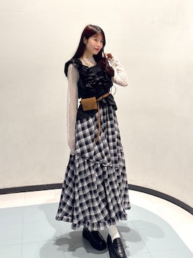 「w closet（ダブルクローゼット）のフリフリノースリブラウス（シャツ/ブラウス、ブラック系）」を使った、アベさん（レディース・164cm）の春コーディネート