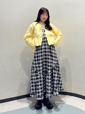 「w closet（ダブルクローゼット）のnew配色メロウケーブルカーディガン（カーディガン/ボレロ、イエロー系）」を使った、アベさん（レディース・164cm）の春コーディネート