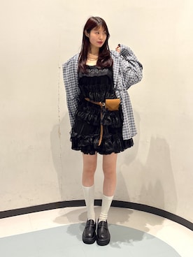 「w closet（ダブルクローゼット）の【3色展開/ウエストゴム】ドロストフードシャツ（シャツ/ブラウス、ブルー系）」を使った、アベさん（レディース・164cm）の春コーディネート