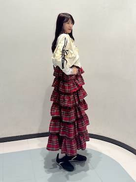 「w closet（ダブルクローゼット）のフリルナイロンブルゾン（ブルゾン、ホワイト系）」を使った、アベさん（レディース・164cm）の春コーディネート