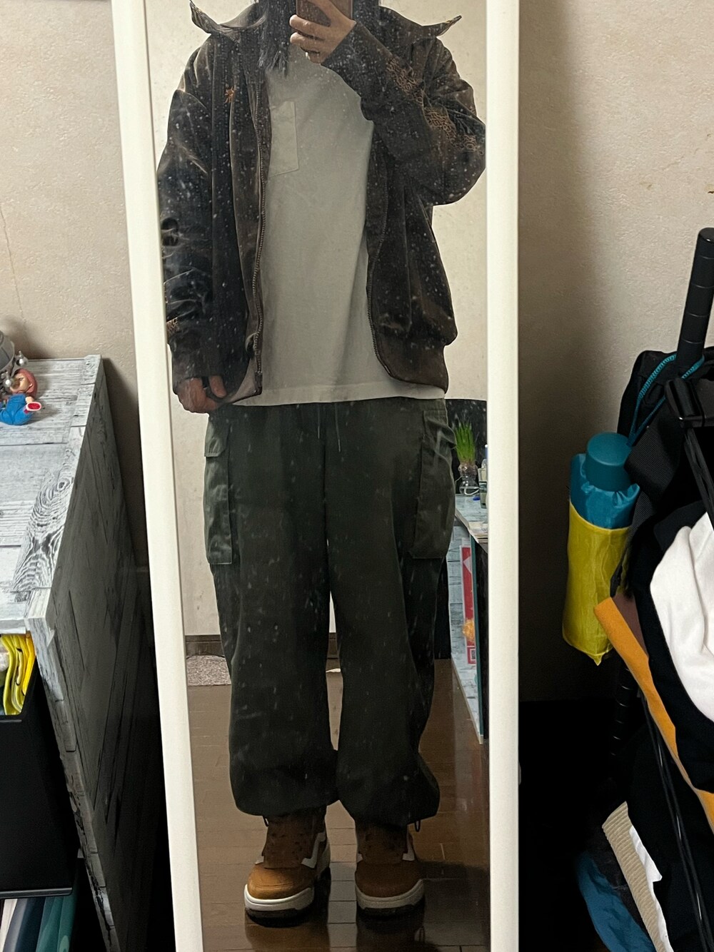 「低身長、ストリート、冬コーデ」｜「GUのアイテム（カーゴパンツ、グリーン系）」を使った、Maikaさん（レディース・151cm）の冬コーディネートの1枚目の写真