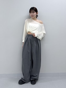 「Ungrid（アングリッド）のウエストデザインルーズタックパンツ（その他パンツ、グレー系）」を使った、多田詩音さん（レディース・152cm）の夏コーディネート