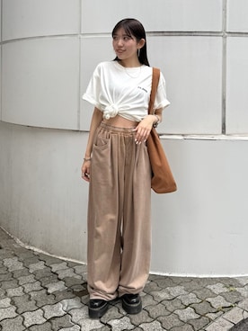 「アイテム（スウェットパンツ、ベージュ系）」を使った、多田詩音さん（レディース・152cm）の夏コーディネート