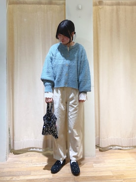 「アイテム（ドレスシューズ、グレー系）」を使った、春さん（レディース・157cm）の冬コーディネート