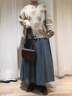 「Samansa Mos2（サマンサ モスモス）の襟刺繍シャーリング前後2WAYブラウス（シャツ/ブラウス）」を使った、春さん（レディース・157cm）の秋コーディネート