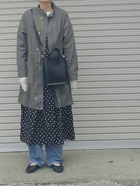 「UNIQLO（ユニクロ）のハイライズワイドストレートジーンズ（デニムパンツ）」を使った、midoさん（レディース・164cm）の春コーディネート