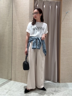 「Jena espace merveilleux(ジェナ エスパスメルヴェイユ)のテンセルリネンイージーパンツ(その他パンツ、ベージュ系)」を使った、akane.mさん(レディース・162cm)の春コーディネート