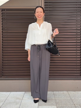 「Jena espace merveilleux（ジェナ　エスパスメルヴェイユ）の〈7/22インスタライブご紹介アイテム〉リボン付きスキッパーブラウス（シャツ/ブラウス、ホワイト系）」を使った、akane.mさん（レディース・162cm）の夏コーディネート