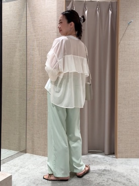 「Jena espace merveilleux(ジェナ エスパスメルヴェイユ)のバックラッフルメッシュジャケット(ベスト、ホワイト系)」を使った、akane.mさん(レディース・162cm)の夏コーディネート