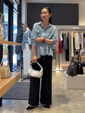 「Jena espace merveilleux(ジェナ エスパスメルヴェイユ)の【程よい抜け感】シアーデニムシャツ(シャツ/ブラウス、ブルー系)」を使った、akane.mさん(レディース・162cm)の春コーディネート