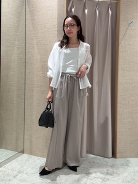 「Jena espace merveilleux(ジェナ エスパスメルヴェイユ)の袖ギャザーガーゼシャツ(シャツ/ブラウス、ホワイト系)」を使った、akane.mさん(レディース・162cm)の春コーディネート