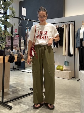 「Jena espace merveilleux（ジェナ　エスパスメルヴェイユ）の〈7/17インスタライブご紹介アイテム〉【接触冷感】ロゴスムースTシャツ（Tシャツ/カットソー、ホワイト系）」を使った、akane.mさん（レディース・162cm）の夏コーディネート