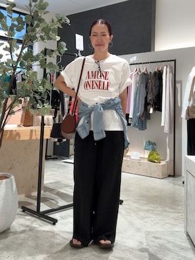 「Jena espace merveilleux（ジェナ　エスパスメルヴェイユ）の〈7/17インスタライブご紹介アイテム〉【接触冷感】ロゴスムースTシャツ（Tシャツ/カットソー、ホワイト系）」を使った、akane.mさん（レディース・162cm）の夏コーディネート