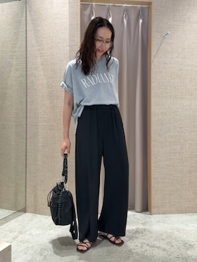 「Jena espace merveilleux(ジェナ エスパスメルヴェイユ)のロゴシルケットCS(Tシャツ/カットソー、グレー系)」を使った、akane.mさん(レディース・162cm)の夏コーディネート