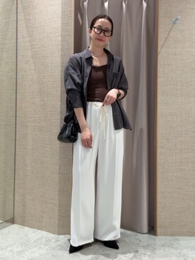 「Jena espace merveilleux(ジェナ エスパスメルヴェイユ)の【WEB限定カラー/リバイバル】バックシャーリングシャツ(シャツ/ブラウス、グレー系)」を使った、akane.mさん(レディース・162cm)の春コーディネート