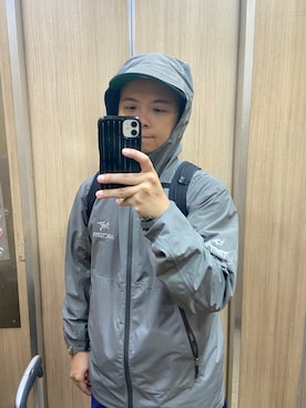 「アイテム（トレンチコート、シルバー系）」を使った、Henry Leeさん（メンズ・168cm）の冬コーディネート