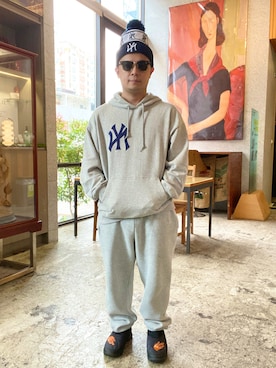 「アイテム（ジャージ、シルバー系）」を使った、Henry Leeさん（メンズ・168cm）の春コーディネート