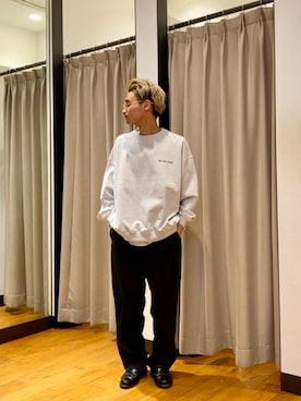 「URBAN RESEARCH（アーバンリサーチ）のSUPER WIDE SWEAT CREW-NECK（スウェット、グレー系）」を使った、ryutoさん（メンズ・163cm）の秋コーディネート