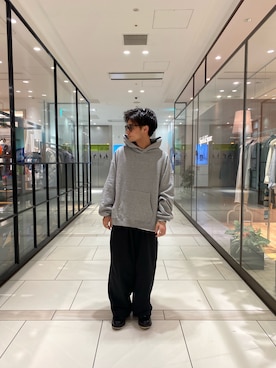 「URBAN RESEARCH（アーバンリサーチ）のアイテム（パーカー）」を使った、ryutoさん（メンズ・163cm）の秋コーディネート