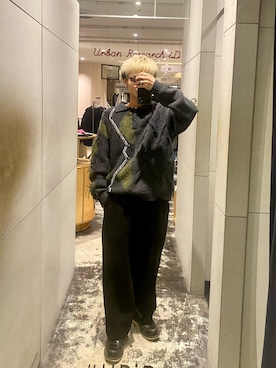 「URBAN RESEARCH（アーバンリサーチ）のAndersson Bell　ARGYLE F.M POLO SWEATER（ニット/セーター、グレー系）」を使った、ryutoさん（メンズ・163cm）の秋コーディネート