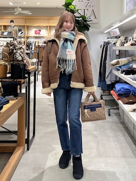 「アイテム（ムートンコート）」を使った、Haruneさん（レディース・167cm）の冬コーディネート