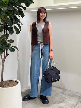 「BAYFLOW（ベイフロー）のコードHDマルチポケショルダー（ハンドバッグ）」を使った、Haruneさん（レディース・167cm）の秋コーディネート