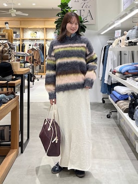 「アイテム（ボストンバッグ、ブラウン系）」を使った、Haruneさん（レディース・167cm）の冬コーディネート