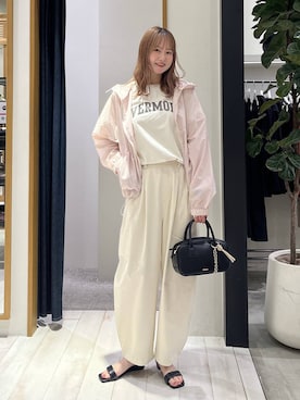 「BAYFLOW（ベイフロー）のアイテム（パンツ）」を使った、Haruneさん（レディース・167cm）の春コーディネート