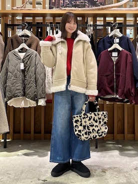 「アイテム（ムートンコート）」を使った、Haruneさん（レディース・167cm）の秋コーディネート