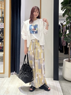 「BAYFLOW（ベイフロー）のアイテム（パンツ）」を使った、Haruneさん（レディース・167cm）の春コーディネート