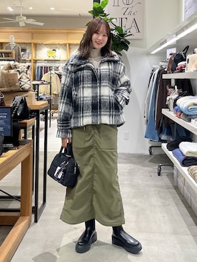 「BAYFLOW（ベイフロー）の[ストレッチ入り]裏起毛ベイカースカート（スカート）」を使った、Haruneさん（レディース・167cm）の冬コーディネート