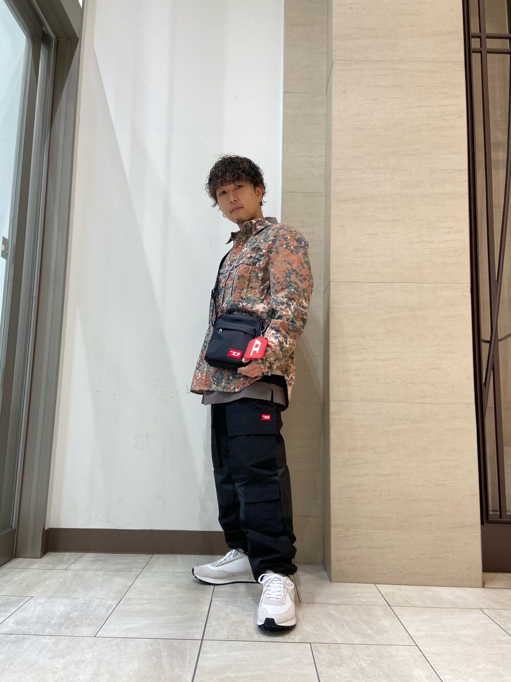 「お洒落さんとつながりたい、Diesel、1月」｜「DIESELのアイテム（シャツ/ブラウス、その他）」を使った、GENTAさん（メンズ・170cm）の冬コーディネートの1枚目の写真