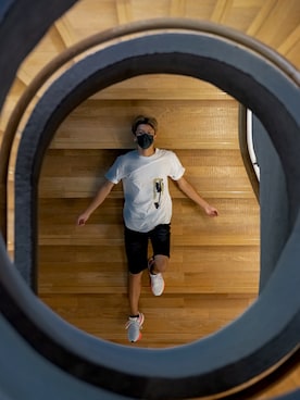 「CHEVIGNON（シェビニオン）のアイテム」を使った、Ethan Wongさん（メンズ・182cm）の秋コーディネート