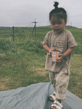 「Ampersand（アンパサンド）のアイテム（サンダル）」を使った、Otoさん（キッズ・80cm）の秋コーディネート