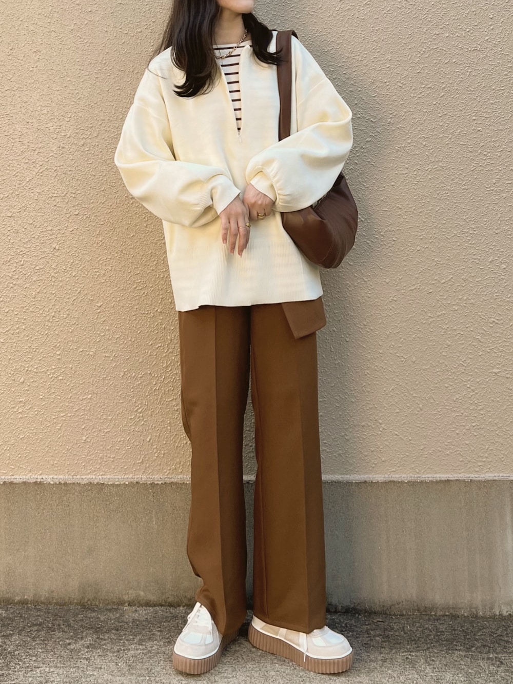 「淡色コーデ、おでかけコーデ、秋服、秋冬コーデ、キレイめ、きれいめカジュアル、ラクチンコーデ、オトナ女子、お洒落さんとつながりたい、秋服コーデ、高身長女子、ハーフジップ、ボーダー、ラップパンツ、しまむら」｜「GeeRAのハーフジップニットプルオーバー（ニット/セーター、ベージュ系）」を使った、mogさん（骨格ストレート・レディース・164cm）の秋コーディネートの1枚目の写真