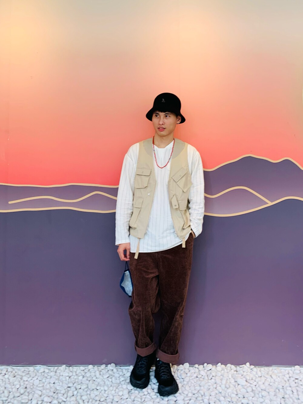 「fashion、今日の服、ootd、daily look、コーディネート、今日のコーデ、streetstyle、秋冬コーデ、冬のコーデ」｜「KANGOLのアイテム（キャップ、ブラック系）」を使った、kb8526さん（メンズ・173cm）の秋コーディネートの1枚目の写真