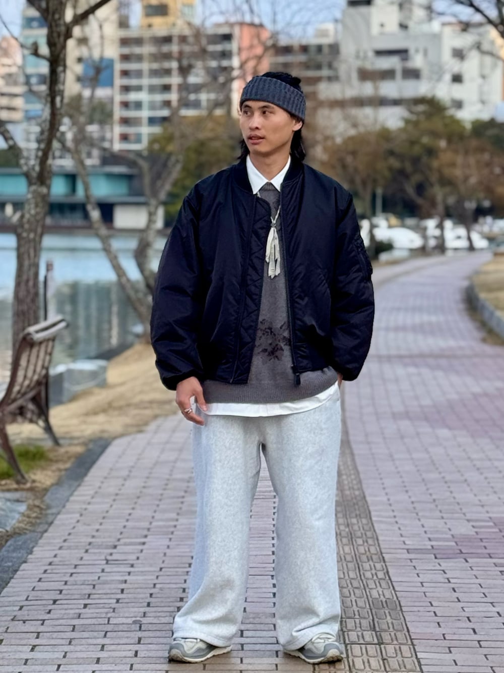 「ootd、outfit、daily look、streetstyle、今日のコーデ、今日の服、冬コーデ、古着MIX」｜「RACALのアイテム（ヘアバンド、グレー系）」を使った、kb8526さん（メンズ・173cm）の春コーディネートの1枚目の写真