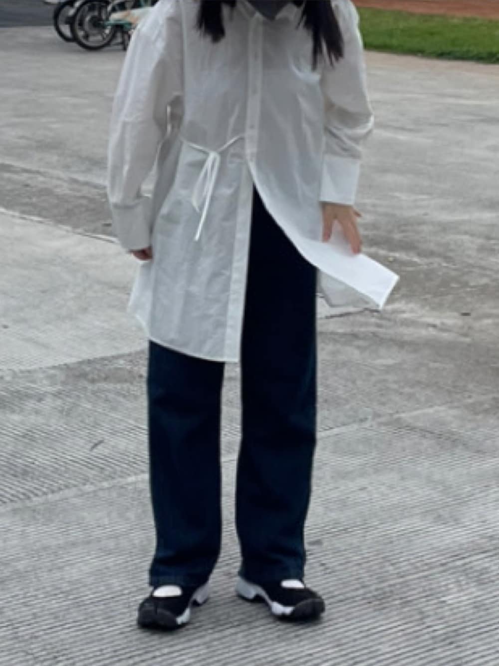 「ootd」｜「MOUSSYのFRONT TIE OVER シャツ（シャツ/ブラウス、ホワイト系）」を使った、ssiijieさん（レディース・162cm）の春コーディネートの1枚目の写真